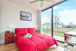 Photo 11- click for photo gallery